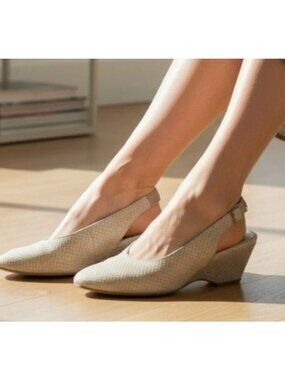 New Eileen Fisher Gatwick Slingback Pumps Taupe Snakeskin Size 11